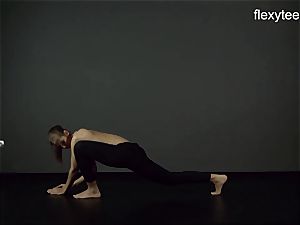 FlexyTeens - Zina shows limber nude bod